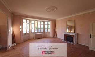 Maison 8 Pièces 212 m² à vendre à Les Herbiers (85500)