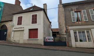 Immeuble  210 m² à vendre à Saint-Gérand-le-Puy (03150)