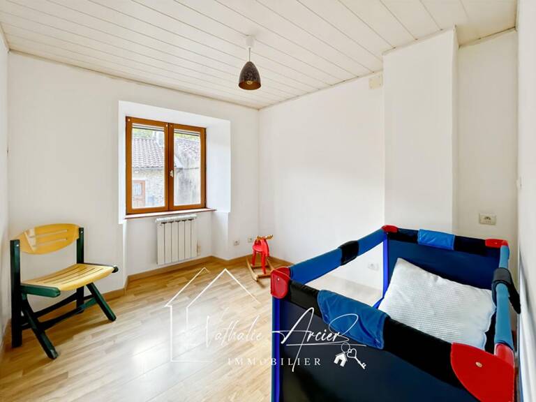 Maison de village avec terrasse et garage — photo 1
