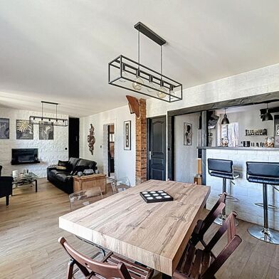 Maison 5 pièces 389000 €