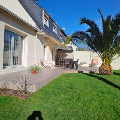 Maison 6 pièces 299860 €