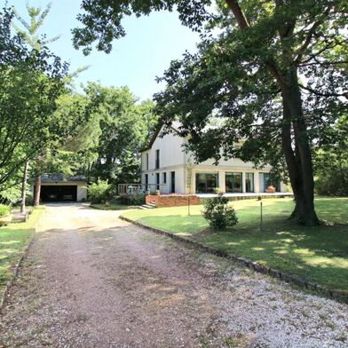 Maison 8 pièces 830960 €