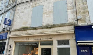 Commerce  47 m² à louer à Saintes (17100)