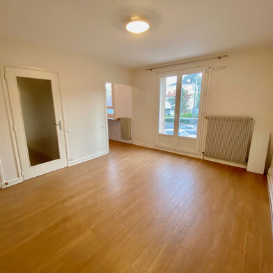 Appartement 2 pièces 594 €