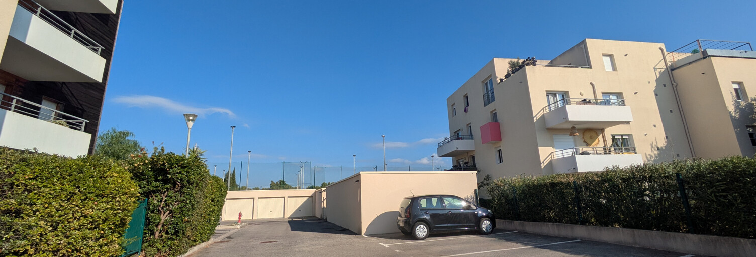 Garage   m² à vendre à La Londe-les-Maures (83250)