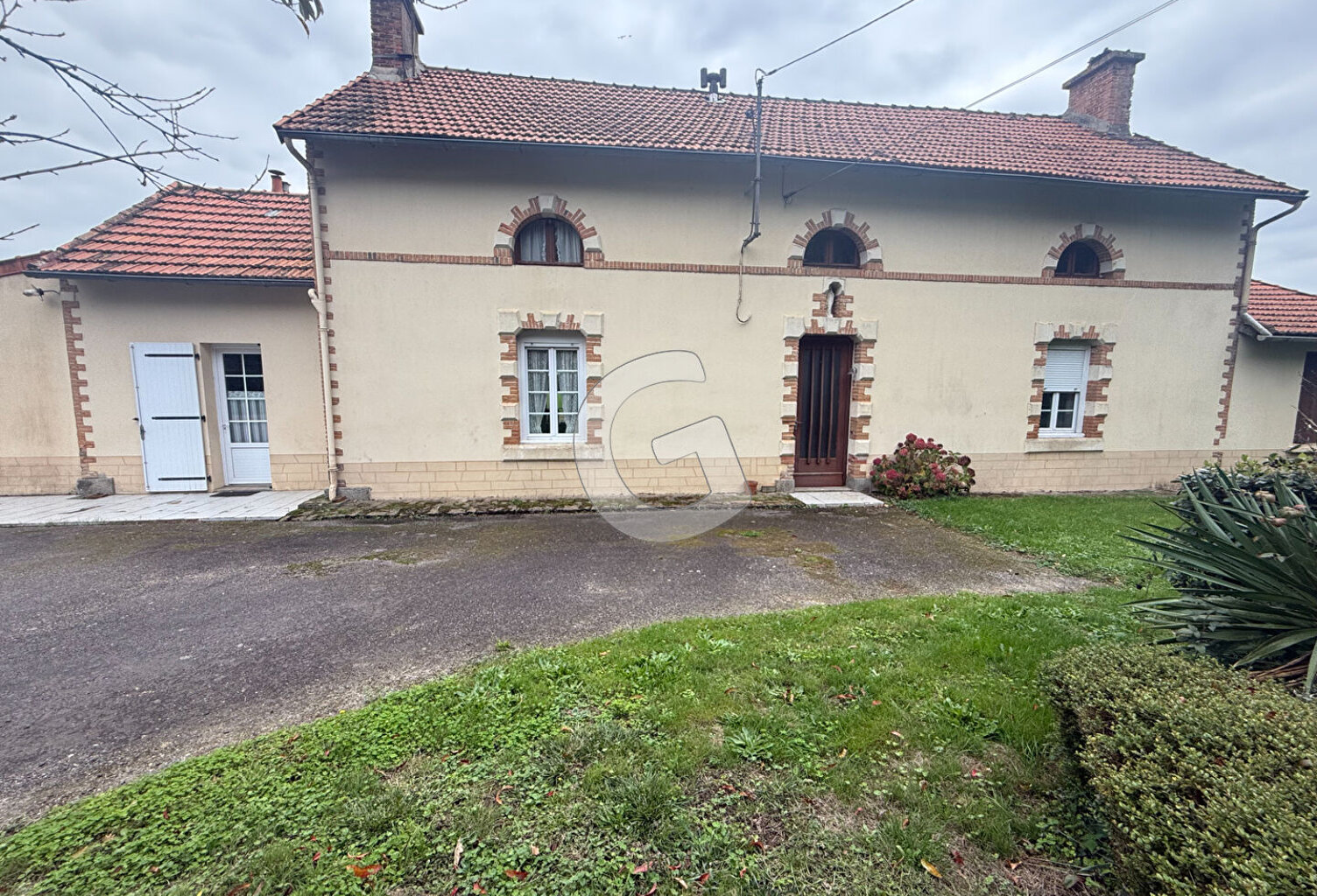 MAISON - 4 PIECES - 116 M² - A VENDRE - LE CHAMP SAINT PERE — photo 1