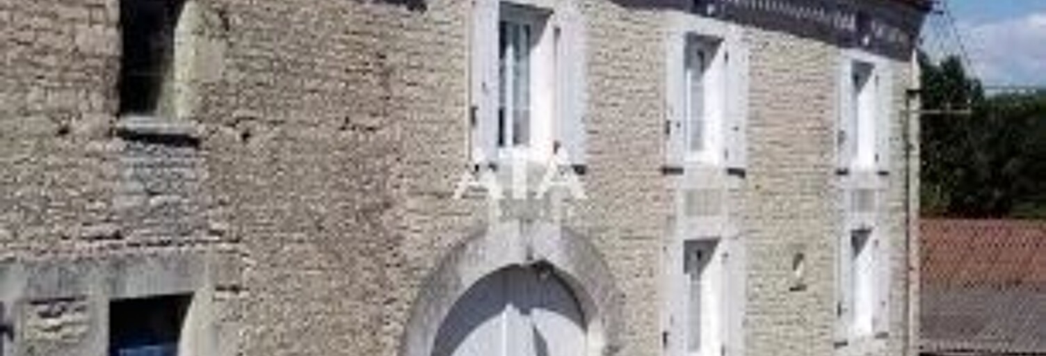 Maison 5 Pièces 140 m² à vendre à Coulonges (16330)