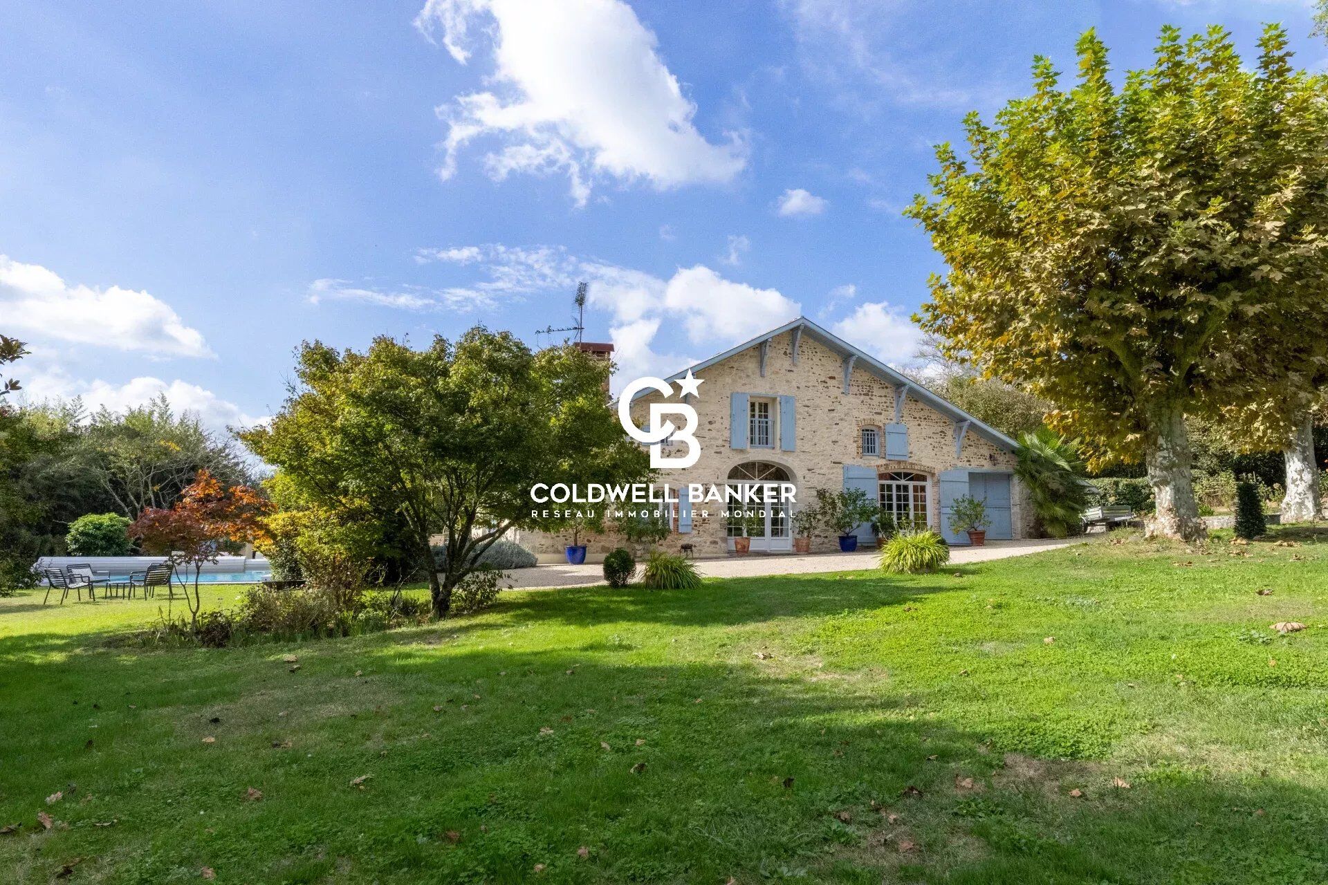 Propri&eacute;t&eacute;  T10 à vendre Bayonne 64100