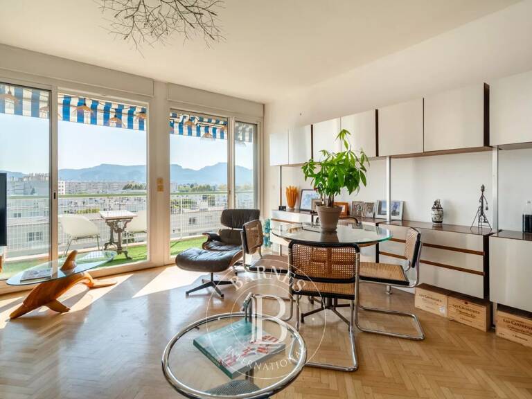 Vente Appartement Traversant - 13008 Marseille - 85m2 - Vue déga — photo 1