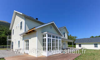 Maison 6 Pièces 327 m² à louer à Échenevex (01170)