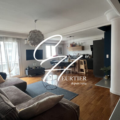 Appartement 4 pièces 245000 €