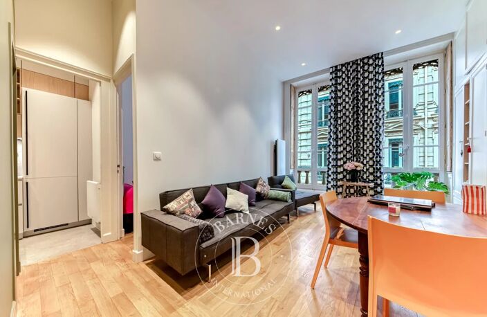 Lyon 2 - Cordeliers - Appartement meublé et rénové de 35,43 m² - 1 Chambre — photo 2