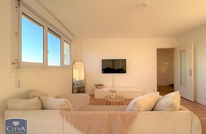 Vente appartement 4 pièces 79 m² Saint-Barthélemy-d'Anjou (49124) — photo 3