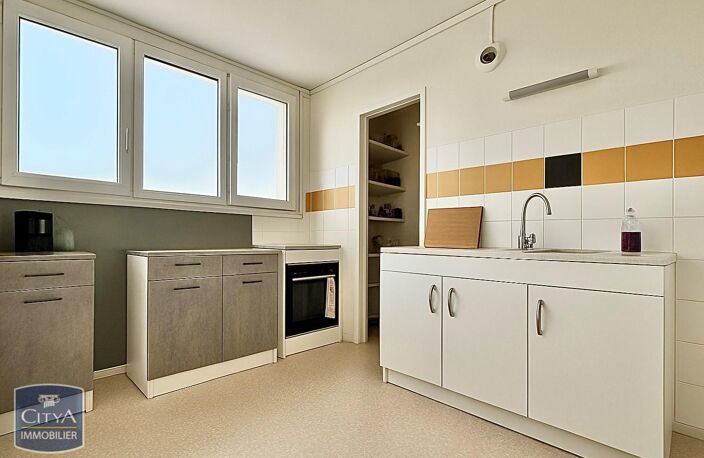 Vente appartement 4 pièces 79 m² Saint-Barthélemy-d'Anjou (49124) — photo 5