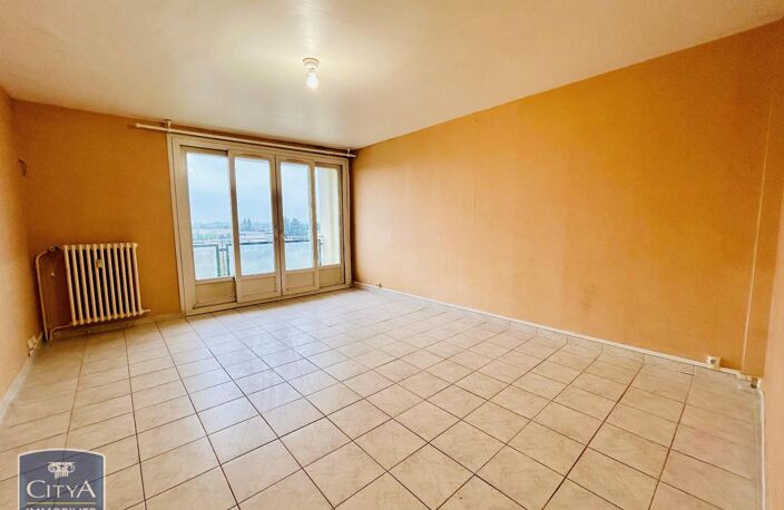 Vente appartement 3 pièces 65 m² Châteauroux (36000) — photo 2