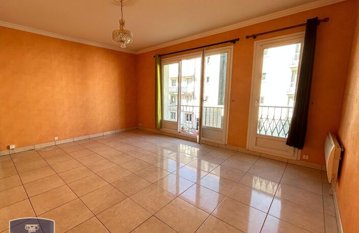Location appartement 2 pièces 57 m² à Tours (37000) — photo 2