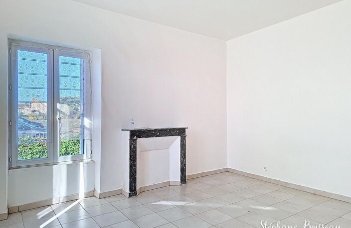 IMMEUBLE 5 LOGEMENTS ET UNE MAISON 72300 LA CHAPELLE D ALIGNE — photo 4