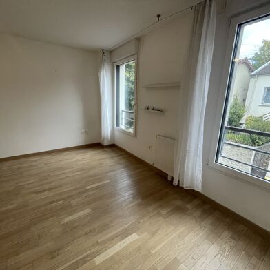 Appartement 1 pièces 922 €