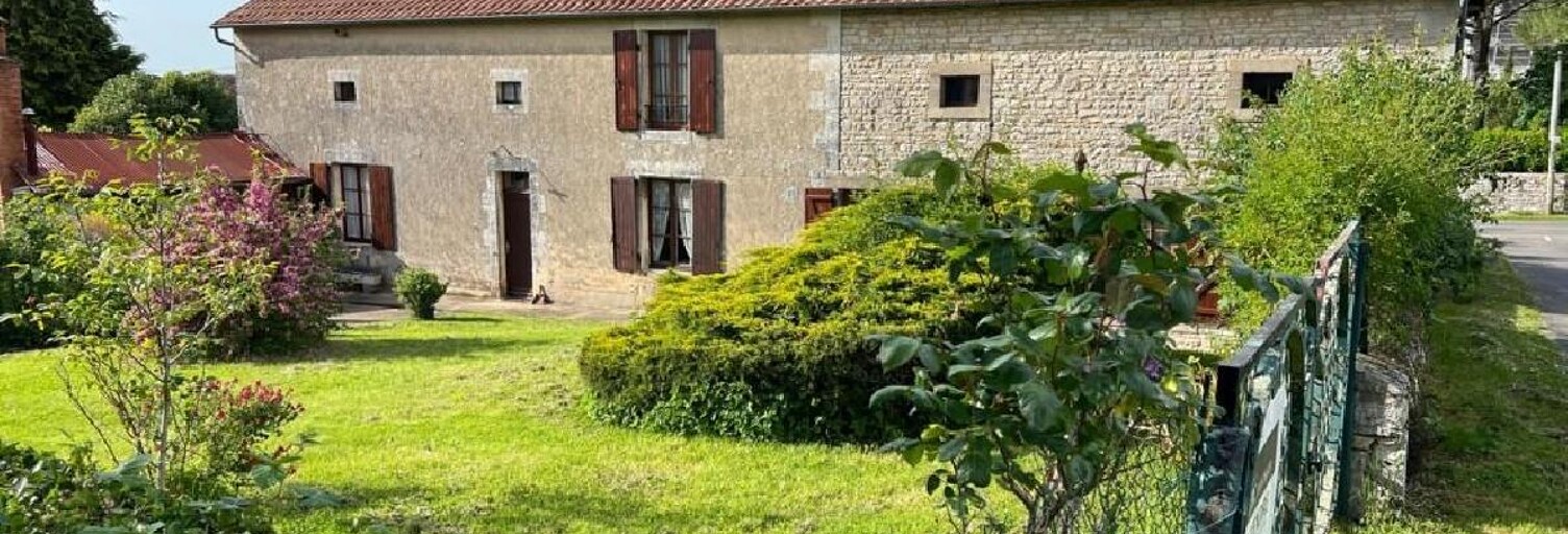 Maison 4 Pièces 154 m² à vendre à Nanteuil-en-Vallée (16700)