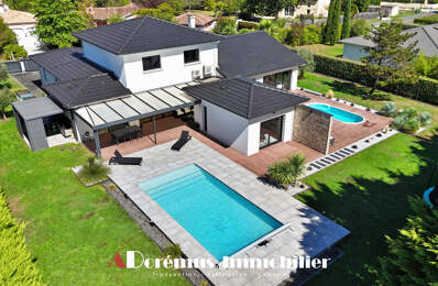 Villa contemporaine avec spa et piscine   Bouliac, quartier — photo du bien