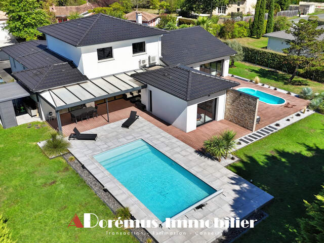 Villa contemporaine avec spa et piscine   Bouliac, quartier — photo du bien