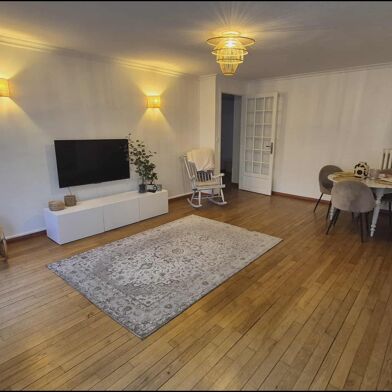 Appartement 3 pièces 242000 €