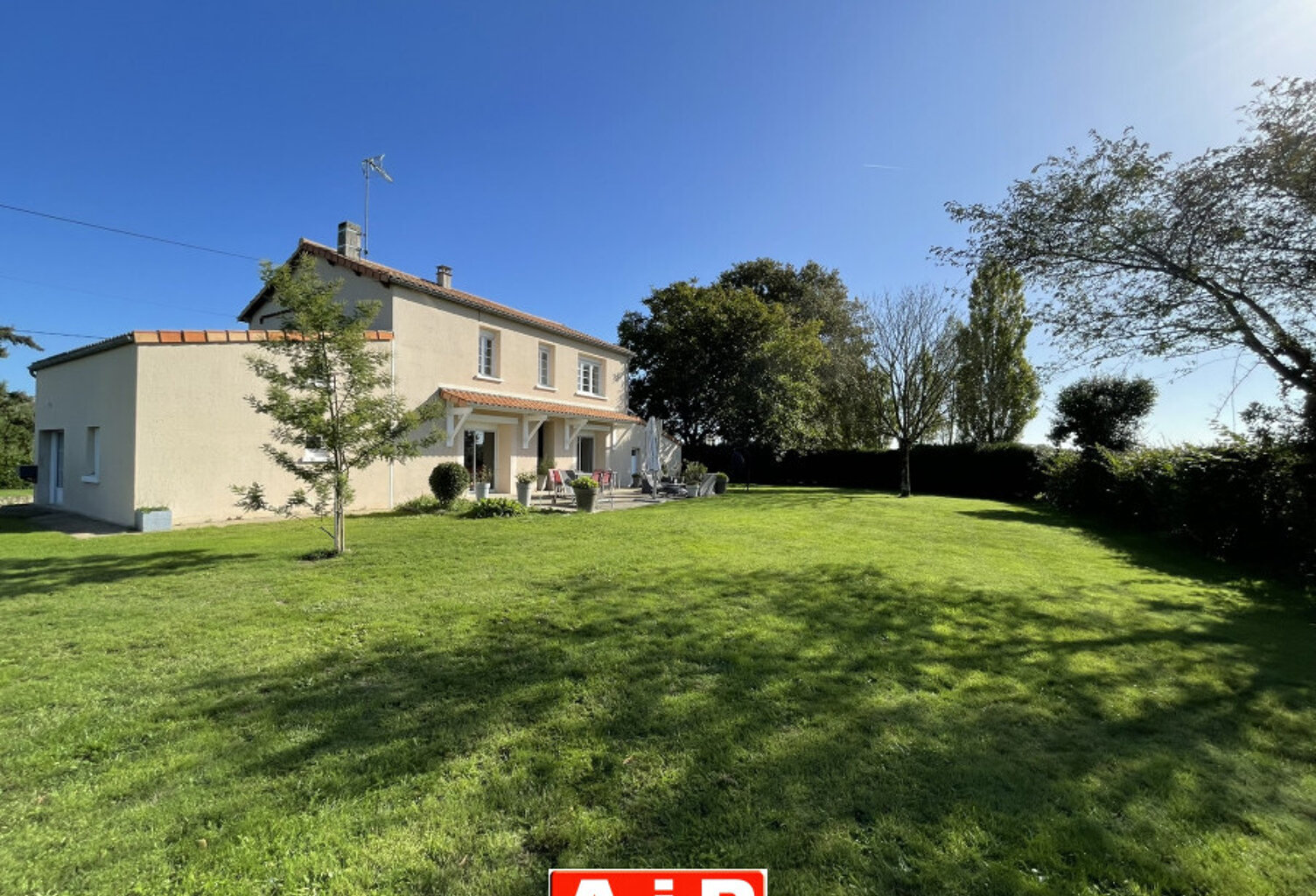 Vente maison 6 pièces 170 m² Sèvremont (85700) — photo 1