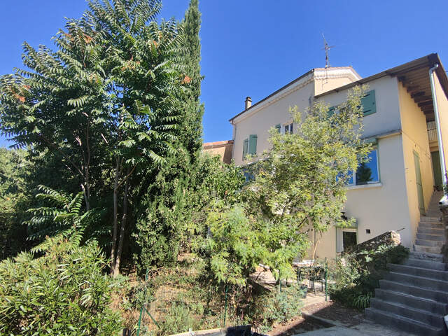 Maison avec terrain et studio indépendant Aubenas — photo du bien