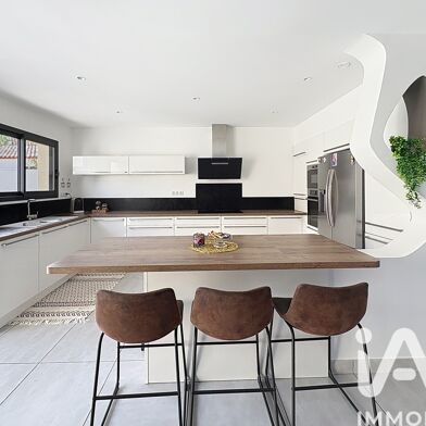 Maison 4 pièces 512000 €