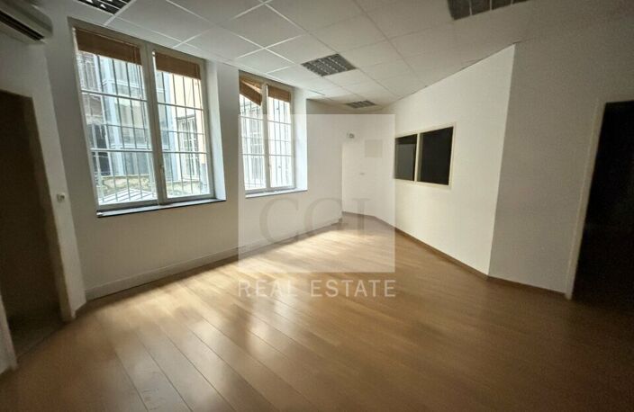 BUREAUX à LOUER — photo 2