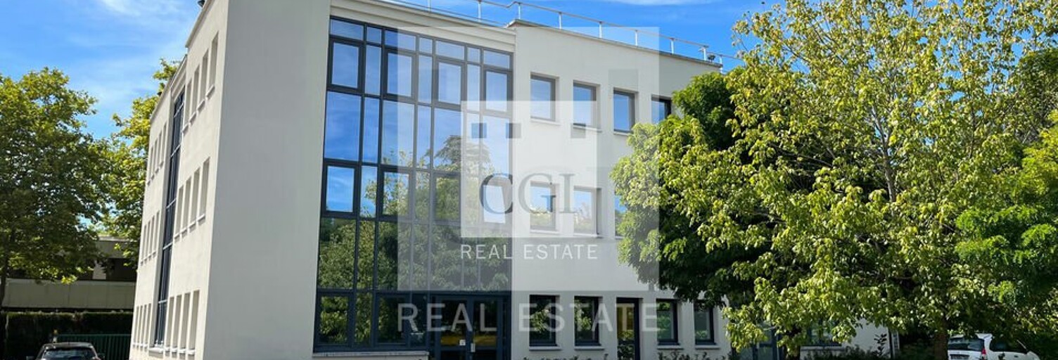 Bureau  118 m² à louer à Bron (69500)