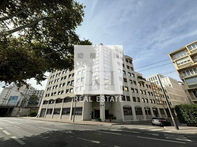 BUREAUX à LOUER — photo du bien