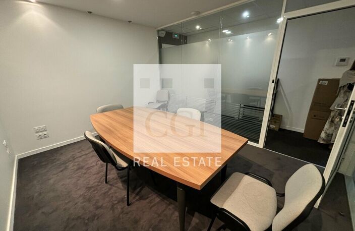 BUREAUX à LOUER — photo 3