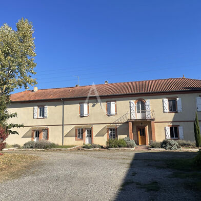 Appartement 3 pièces 885 €