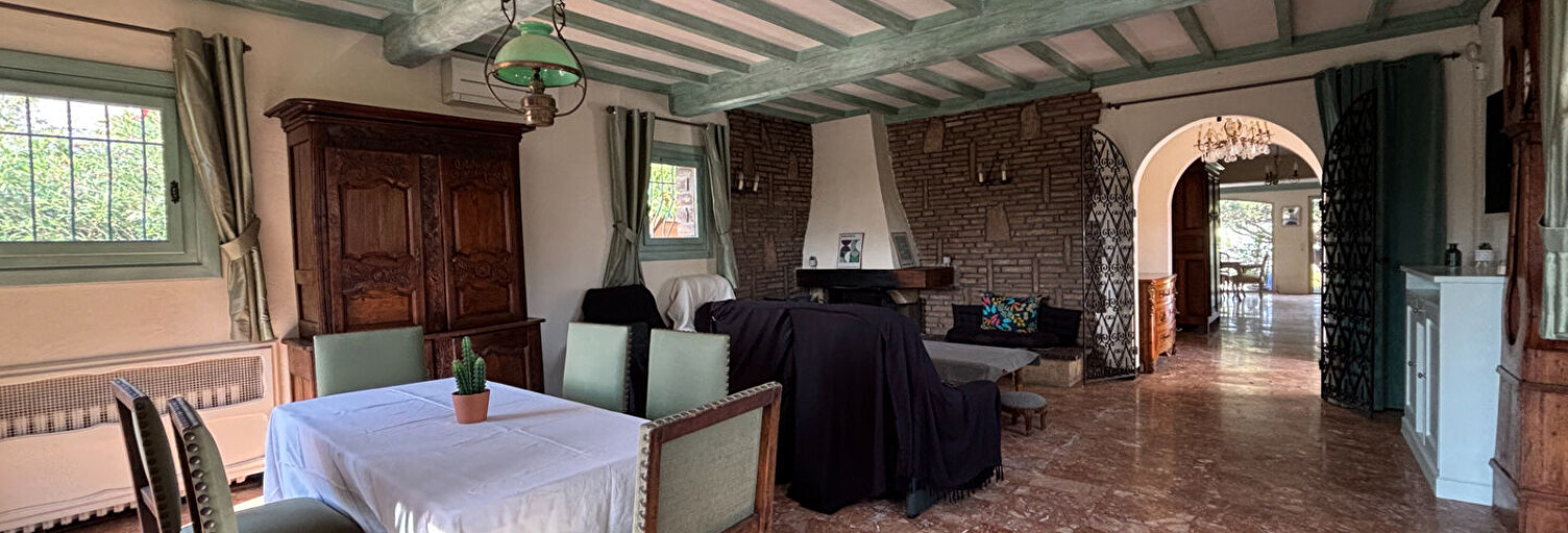 Maison 10 Pièces 300 m² à vendre à Saint-Raphaël (83700)