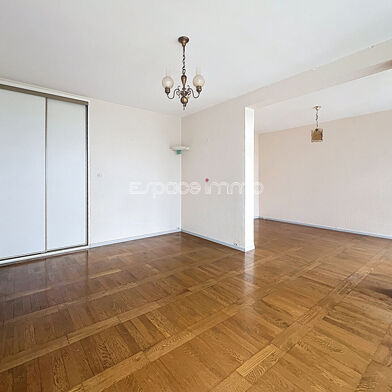 Appartement 4 pièces 138000 €