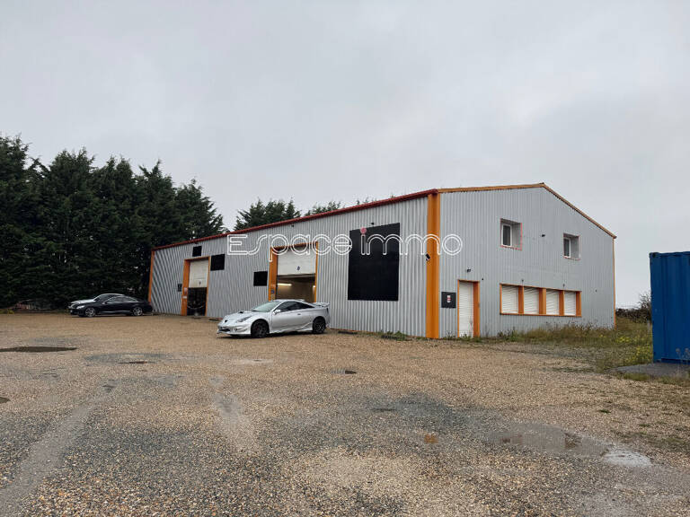 MURS COMMERCIAUX ENTIEREMENT RENOVES - BARENTIN - 635.89 m² — photo 1