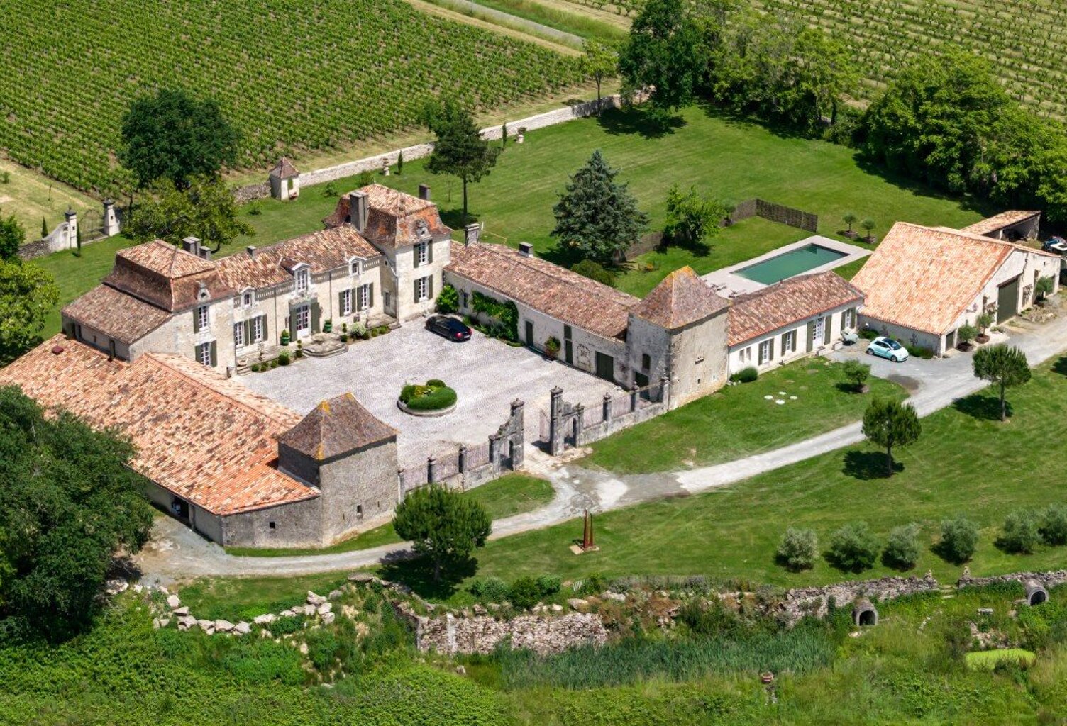 Château — photo 1