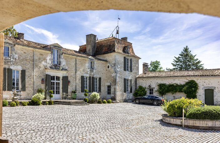 Château — photo 2