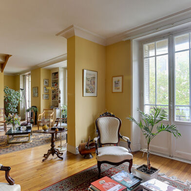 Appartement 5 pièces 546000 €