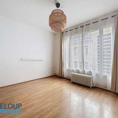 Appartement 2 pièces 700 €