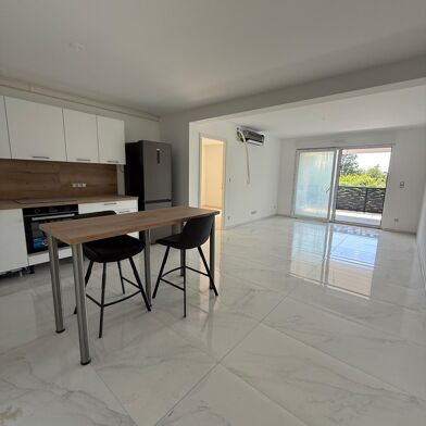 Appartement 3 pièces 269880 €