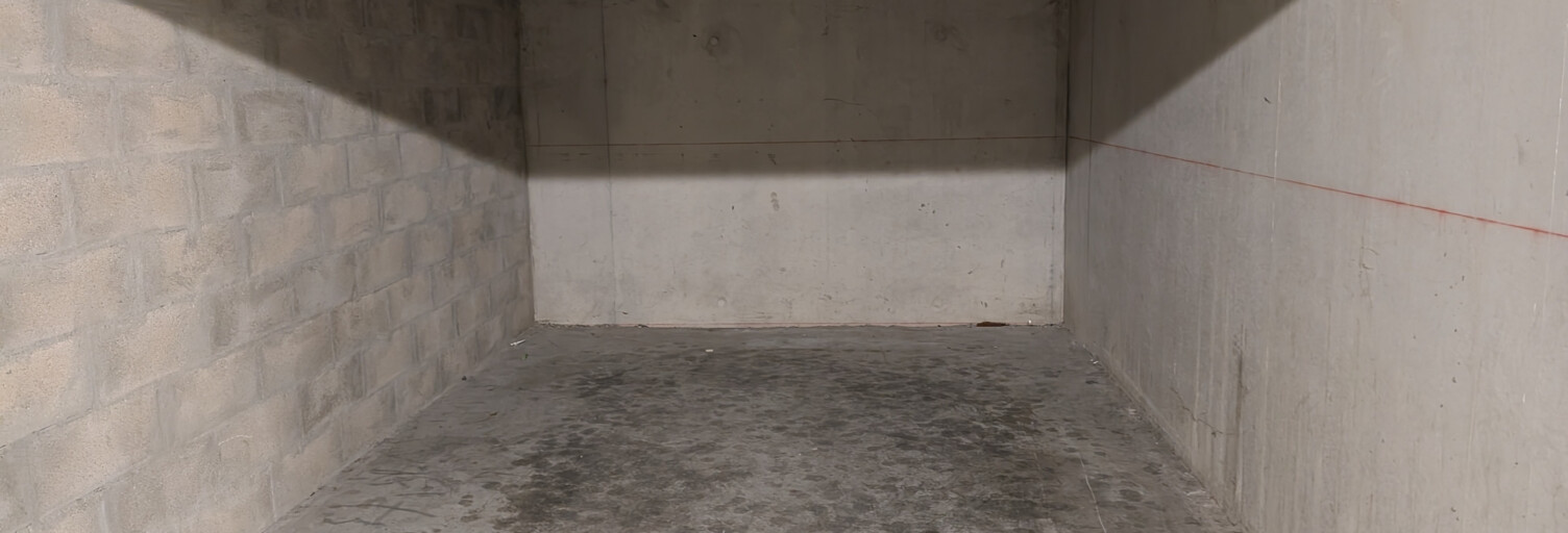 Garage  13 m² à louer à Marseille 9 (13009)