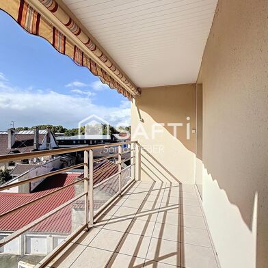 Appartement 4 pièces 163000 €