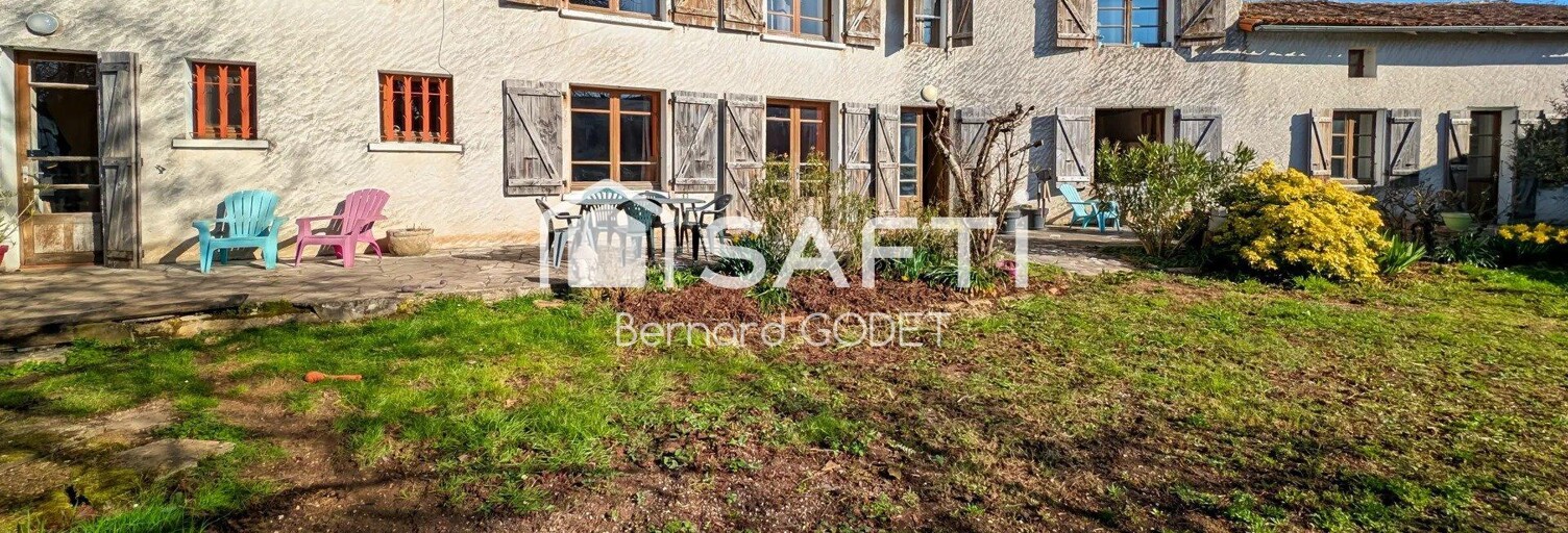 Maison 9 Pièces 255 m² à vendre à Les Adjots (16700)