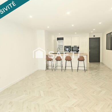 Appartement 4 pièces 220000 €