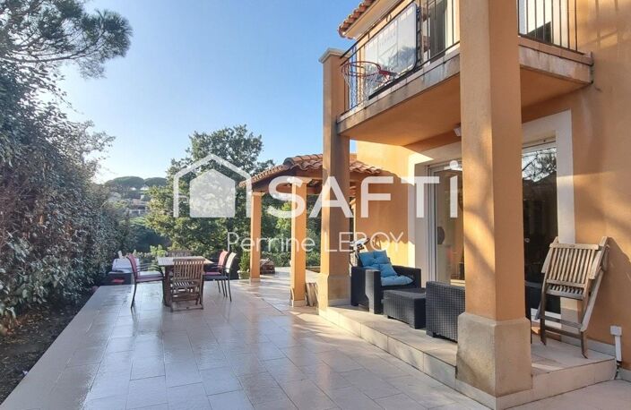 Villa provençale individuelle aux Issambres dans une résidence sécurisée avec piscine. — photo 2