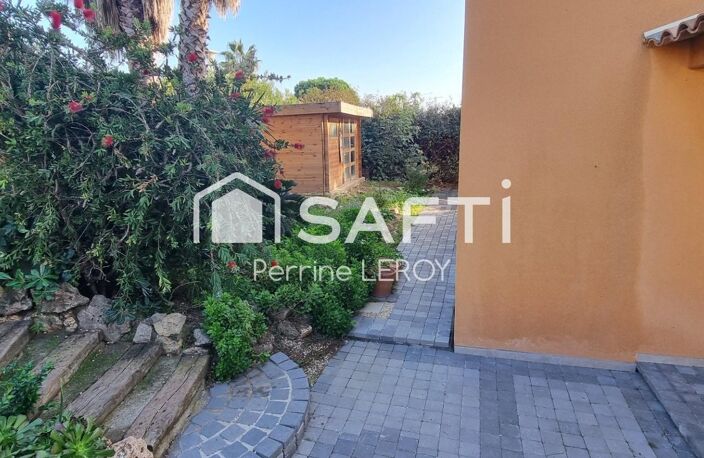 Villa provençale individuelle aux Issambres dans une résidence sécurisée avec piscine. — photo 5