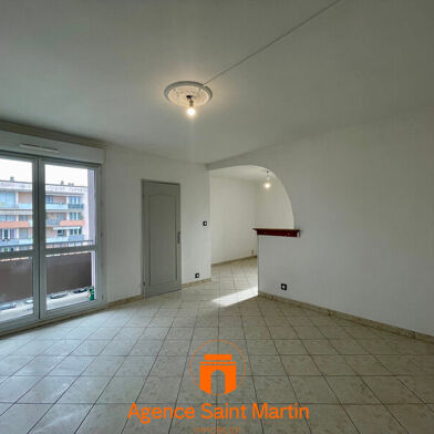 Appartement 3 pièces 750 €