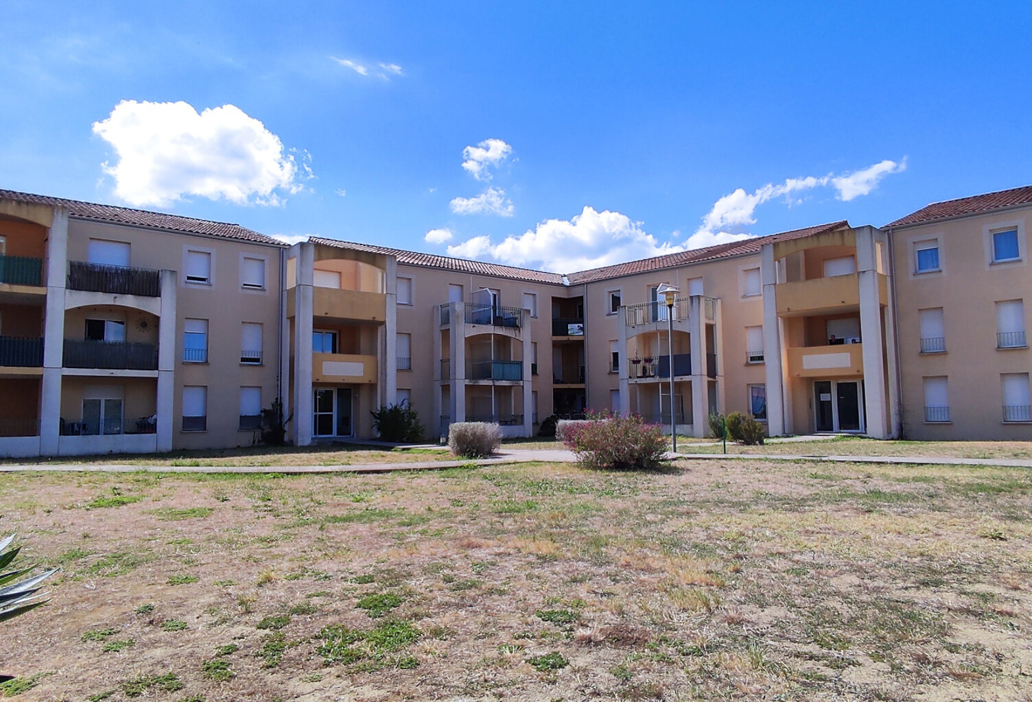 Pour investisseur ! Appartement T2 Balcon Parking déja loué — photo 1